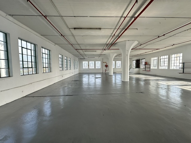 To Let Commercial Property for Rent in Woodstock Western Cape